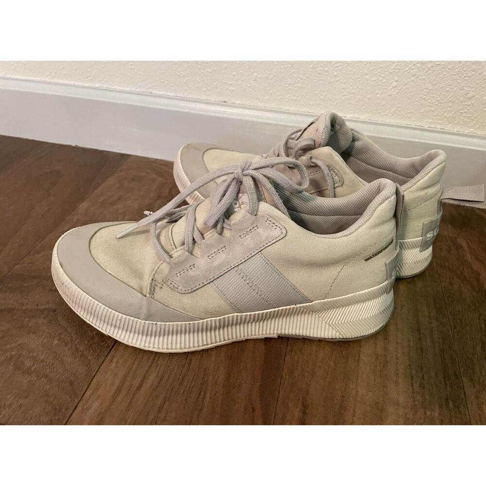 Sorel Out N About III Womens 8.5 Beige Hiking Shoes Waterproof Outdoor Sneakers